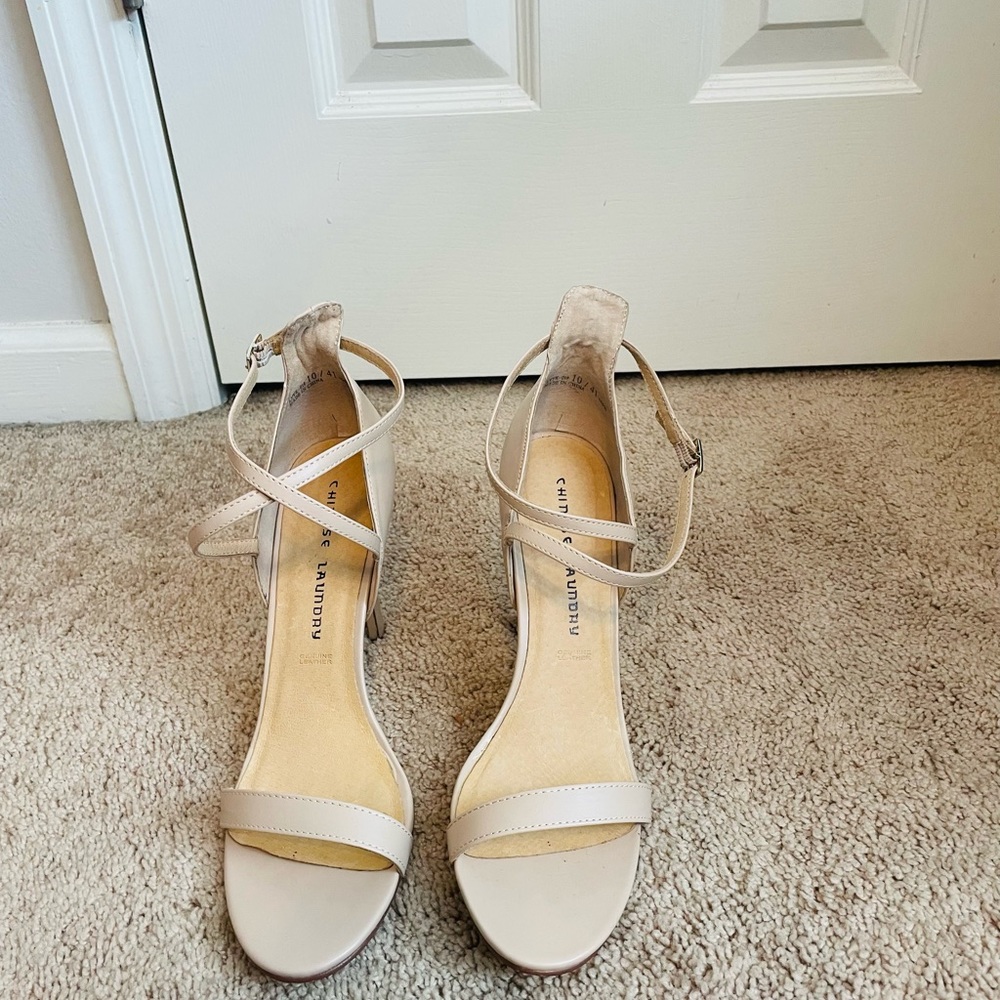 Chinese Laundry leather sandal